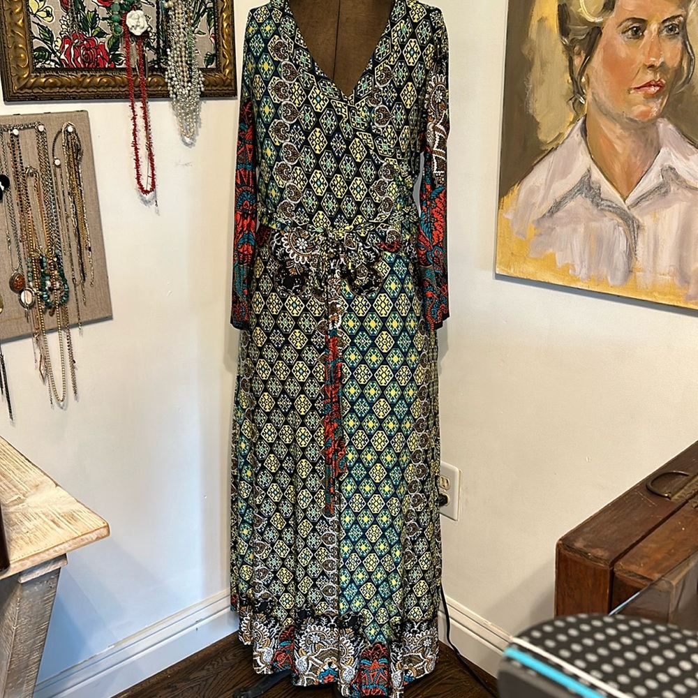 Printed Long Sleeve Maxi Dress in Green and Black